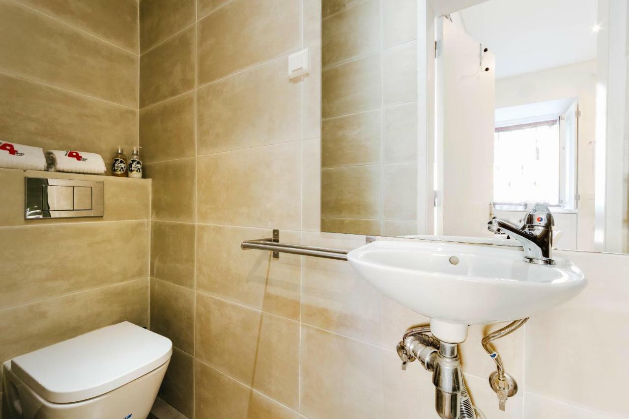 Rent4Rest Lisbon Downtown Tiny Studio Apartments Экстерьер фото